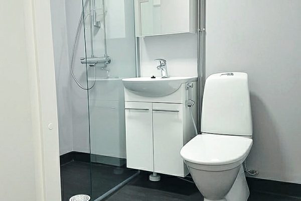 Kylpyhuoneen remontointi
Renovering av badrum